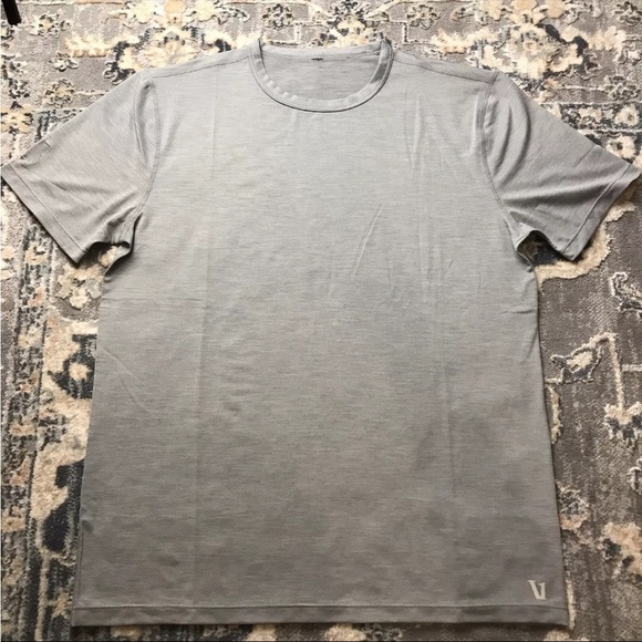 Men's Gray vuori performance T-Shirt - Picture 1 of 5